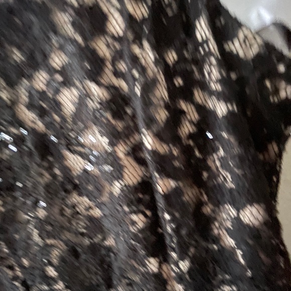 Two evening gowns - Picture 6 of 11